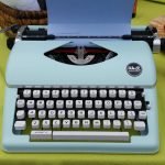Precio económico tienda on-line We R Memory Keepers máquina de Escribir antigua